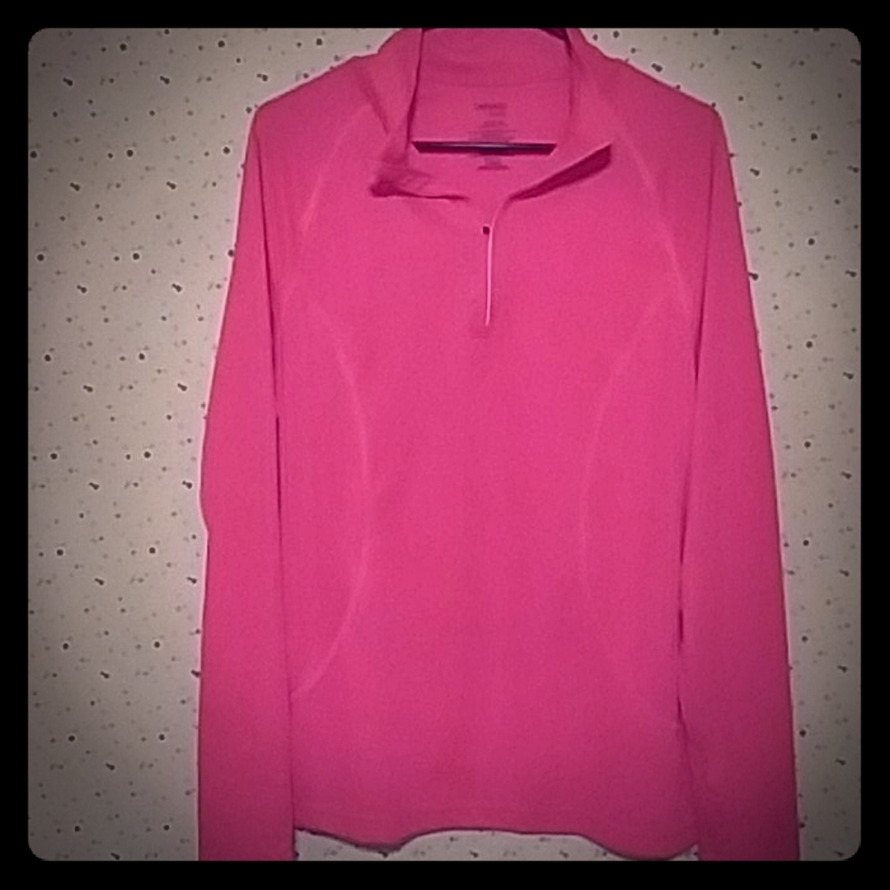 Danskin long sleeve thumb out pull over